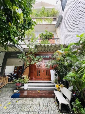 cực hiếm! biệt thự ngang khủng 8mx19, đường nhựa, gỗ quý ngay chợ bình thành chủ gấp bán giá tốt