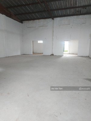 cho thuê kho tứ hiệp thanh trì dt:170m2 xe công đỗ cửa