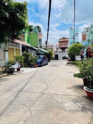 đh tài chính marketing - {quận 7}nhà chính chủ -mt hẻm thông 8m - 56 m2-btct - 2 tầng - nhỉnh 6 tỷ