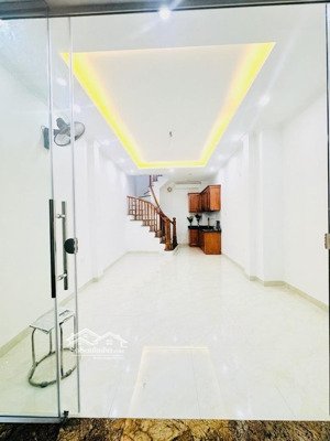 bán nhà phố trần khát chân . q. hbt - nhà đẹp - gần ô đống mác
31m2 - 4 tầng - mt 4m - 6 tỷ nhỉnh