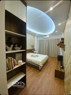 cho thuê nhà nguyên căn 5 tầng .lâm du bồ đề .full nội thất .vể ở luôn .nhà cưc đẹp .ở sướng