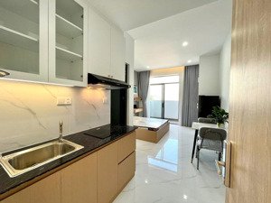 cho thuê căn hộ studio full nội thất ban công ở cư xá đô thành quận 3