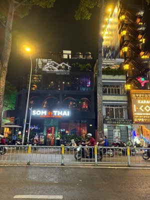 giảm 6 tỷ! bán nhà mặt tiền phan đăng lưu, phú nhuận (10x20m) hầm 5 tầng, thuê 200 triệu, bán 30 tỷ