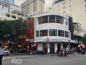 siêu phẩm góc 2 mặt tiền trần nhật duật, quận 1 - dt 6.3 x 23m - 4 tầng - hđt 150 triệu - giá 30 tỷ