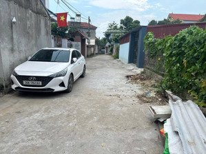 e gái nhà chú ruột xuân cần tiền muốn sang nhượng lô đất tân dân sóc sơn 80m2 full thổ 2,3 tỷ