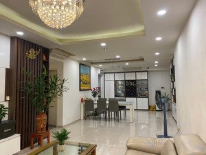 chính chủ bán căn hộ rộng đẹp đầy đủ tiện nghi tại mulberry lane