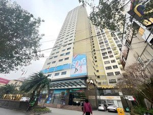 bán chung cư intracom 2 cầu diện căn góc 135m 3pn 3 ban công hướng đn-tn thoáng mát có lốt ô tô