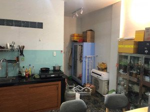 nhà mới 1 sẹc, oto 45 chỗ vào được