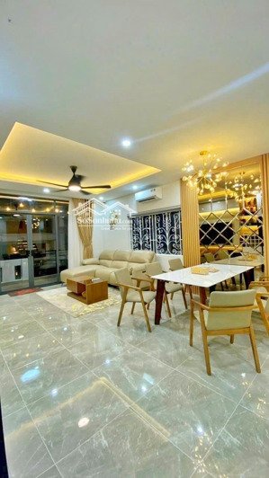 nhà lô góc 4 mặt thoáng - ngang khủng 5.3m - hẻm 6m thông - 3 tầng - 54m2 - trung tâm quận 10 - hot