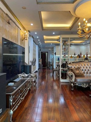 nhà mặt phố nguyễn đình chiểu gần công viên thống nhất. dt 60m2x6tầng thang máy . giá 27 tỷ