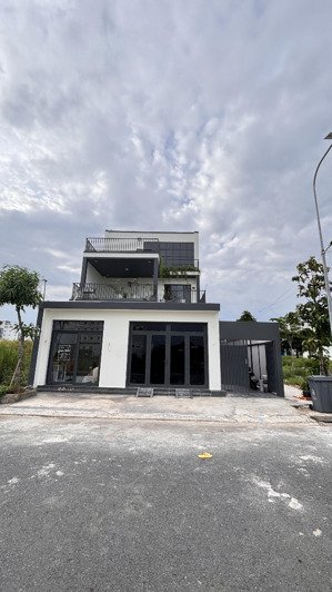 chính chủ cho thuê phòng mới xây đường nguyễn hữu thọ- lê văn lương giáp ranh pmh