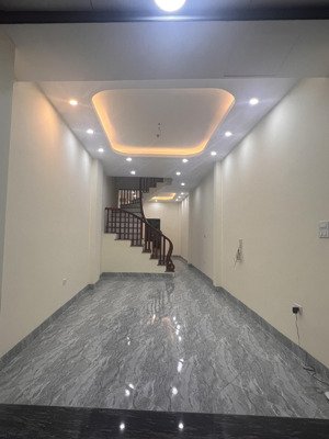 bán nhà riêng tại đường ỷ la, 5,190 tỷ, 37m2, 5pn, 3wc, 4 tầng