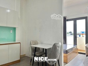 căn 1pn ban công giáp đại học uth