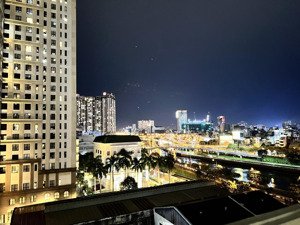 tresor cần bán căn hộ view thoáng, có ban công, nội thất cao cấp như hình