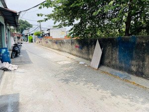 bán lô đất góc 2 mặt hẻm ! dt khủng 308.7m2 ngang 9.5m! đất chưa lên thổ gần ga metro - linh trung