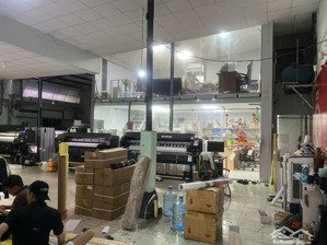 kho tân phú giá rẻ, nền gạch men, trần la phông, có văn phòng 250m2