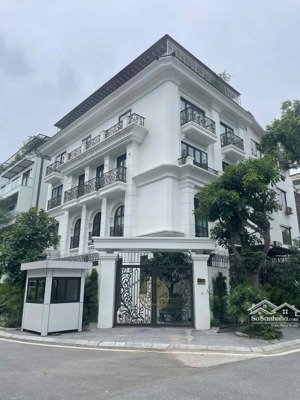 biệt thự đơn lập kđt việt hưng - long biên 235m mặt tiền 13m giá liên hệ 