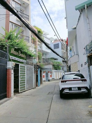 cmt8 ngang 5,3 x 10,5 ô tô ngủ ngon trong nhà giá thương lượng