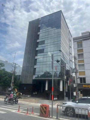 bán tòa nhà mặt tiền lý thường kiệt 14,6x21 . 7 tầng giá 180 tỷ thương lượng