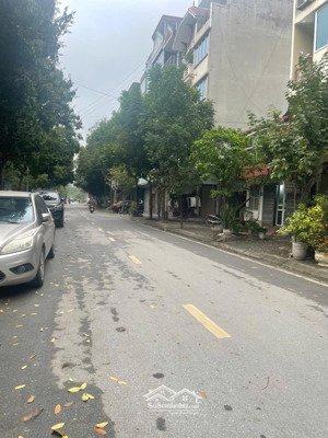 chính chủ cần bán đất đấu giá quận bắc tl, tiện xây văn phòng 150m2, mt 8m