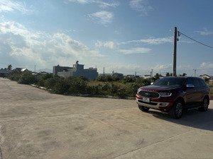 cần bán lô góc khu tái định cư mương mán, bình thuận. cạnh cao tốc và gần trung tâm phan thiết