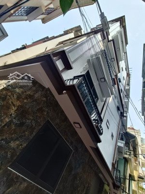 nhà 7 tầng thang máy - lô góc 3 mặt ngõ - ô tô vào nhà - đẳng cấp khó tìm