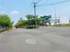 cần vốn làm ăn chính chủ cần bán lại lô đất trong khu dân cư nam long tat,nay thuộc phường bến cát