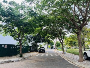 chỉ 9,25 tỷ sở hữu ngay lô góc đối diện công viên rất đẹp hướng đông nam kđt hà quang i/ 