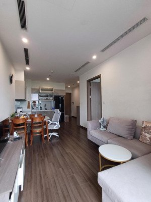 còn duy nhất 1 căn 2 ngủ 2wc có giá 5,5 tỷ tại symphony nhanh tay lh: 