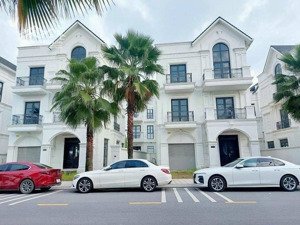 biệt thự ngọc trai 309m2 mặt vườn hoa giá 65 tỷ sẵn sổ đỏ vinhom ocean park