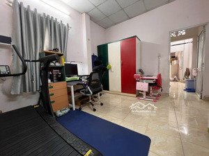 nhà bán góc ngay 2mt đường hồng bàng, phường 9, quận 6