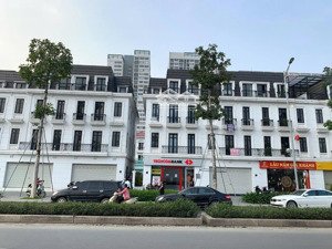 bán shophouse hàng hiếm tại embassy garden, 550 triệu / m2, 120 m2