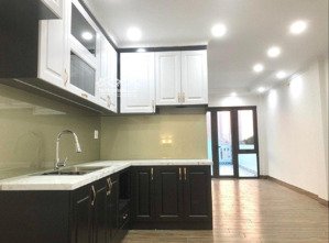 cho thuê nhà nguyên căn tại khu vực phố thái hà, 55m2 x 5t, oto đỗ cửa. giá cho thuê 20 triệu/tháng