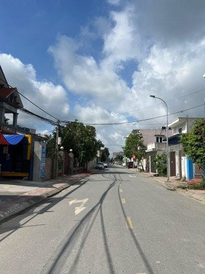 100m2 tặng nhà xưởng mặt đường hoàng thế trung, văn cú, an đồng giá 4,8 tỷ. lh: 