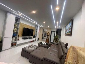 gấp! phố quan nhân, thang máy, 2 thoáng ngõ thông, dân xây ở luôn, dt 42m x 5t