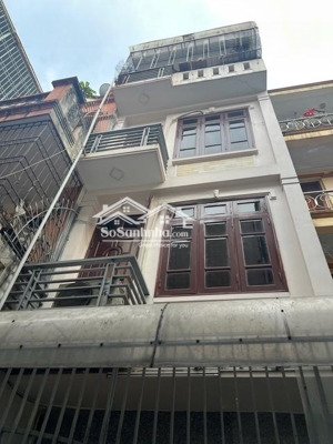 cần bán gấp nhà 51m2 số 15 ngõ 235 yên hòa cầu giấy hà nội, nhà đẹp giữa trung tâm quận cầu giấy.
