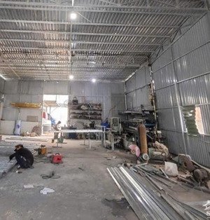 cho thuê mặt bằng kho bãi quận 7 dt 300m2 giá chỉ 22tr