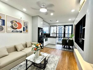 bán căn 2 ngủ, 5.4 tỷ tòa hd mon hàm nghi. lh: 