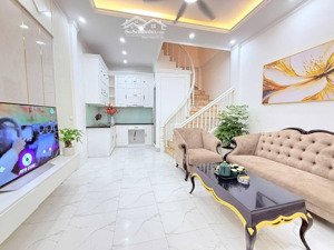 bán nhà văn chương_ cực thoáng _full nội thất xịn_có sân để xe_32.5m2_7.1 tỷ