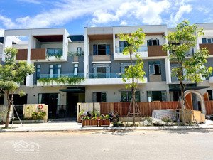 bán căn nhà 3 tầng khu đô thị bgi đường hoàng quốc việt view siêu thị aeon mall