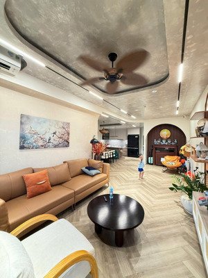 bán gấp ch diamond brilliant, 6 tỷ, 96m2 tầng 10 view hồ bơi nhà mới nhận chủ đầu tư!