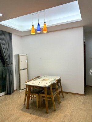 chính chủ cho thuê căn hộ 3pn 104m2 tòa chung cư 173 xuân thuỷ (tòa điện máy pico)