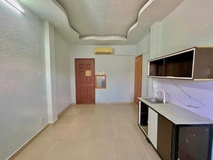chdv 3,7 triệu nhận ngay phòng có máy lạnh tọa lạc trêntrục đường lớn trường chinh