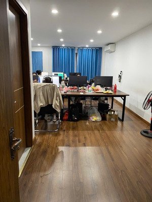 nhà mặt phố đã hoàn thiện đầy đủ
