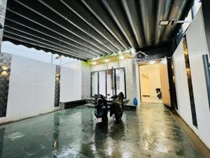 cho thue nhà đẹp 8pn 1 trệt 1 lầu mặt tiền kinh doanh 8pn trung tâm biên hoà