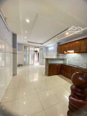 hết hợp đồng thuê cần bán nhà 3 tầng dương bá trạc quận 8