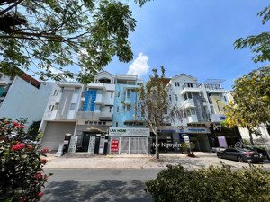 kẹt tiền bán gấp nhà phố mặt tiền hoàng quốc việt, kdc phú mỹ, dt: 6x22m, giá: 25 tỷ, có thang máy