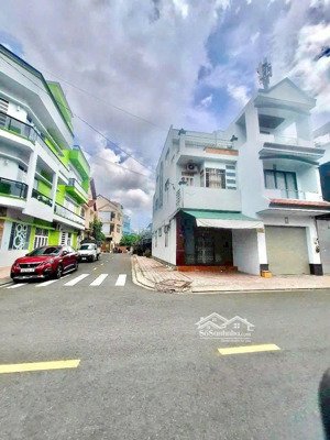 nhà khu tên lửa 4x16 2 lầu sân thượng 3 phòng ngủ, đường 8m. lh 