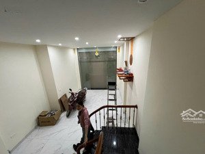 hiếm ngõ thống nhất - 2 mặt ngõ - kinh doanh - ô tô ngủ trong nhà - 5 tầng - 31.1m²- chỉ 10.8 tỷ!