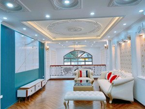 nhà ngay mặt phố nghĩa đô, phân lô 98m mặt tiền 8m giá chỉ 35,2 tỷ